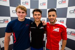 I primi tre al termine delle qualifiche: Nyck De Vries, ART Grand Prix; Matthew Parry, Koiranen GP;