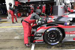 #8 Audi Sport Team Joest Audi R18 e-tron quattro: Lucas di Grassi, Loic Duval, Oliver Jarvis