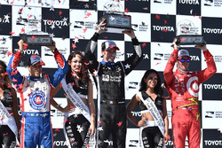 Podium: Scott Dixon, Chip Ganassi Racing Chevrolet, Simon Pagenaud, Team Penske Chevrolet, Helio Castroneves, Team Penske Chevrolet
