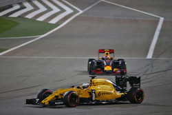Kevin Magnussen, Renault Sport F1 Team RS16
