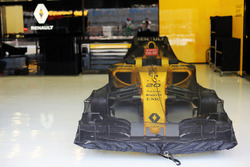The Renault Sport F1 Team RS16 of Kevin Magnussen, Renault Sport F1 Team RS16 in parc ferme