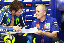 Valentino Rossi, Yamaha Factory Racing, et Luca Cadalora