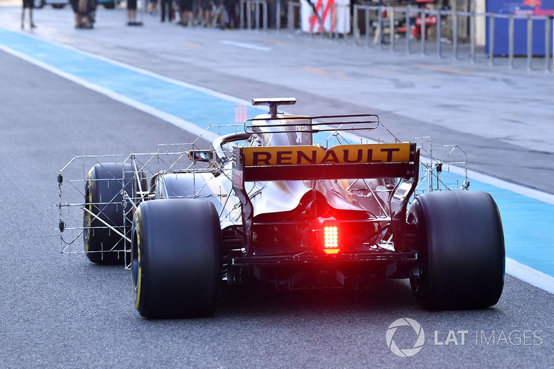 Carlos Sainz Jr., Renault Sport F1 Team RS17, con sensores aerodinámicos