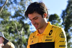Карлос Сайнс-мл., Renault Sport F1 Team