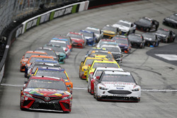Kyle Busch, Joe Gibbs Racing, Toyota Camry Skittles Brad Keselowski, Team Penske, Ford Fusion Discount Tire