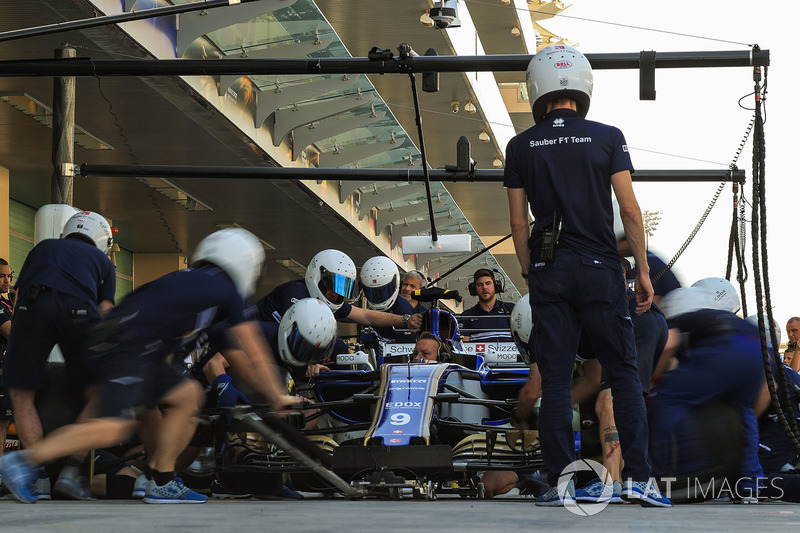 Sauber pit stop antrenmanı