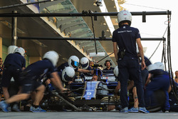 Entraînement d'arrêts au stand pour Sauber