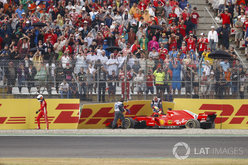 Sebastian Vettel; Ferrari SF71H choca cuando lideraba