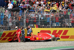 Sebastian Vettel, Ferrari SF71H crashes out of the race