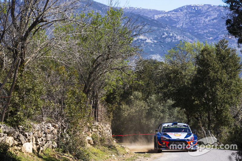 Thierry Neuville, Nicolas Gilsoul, Hyundai Motorsport Hyundai i20 Coupe WRC