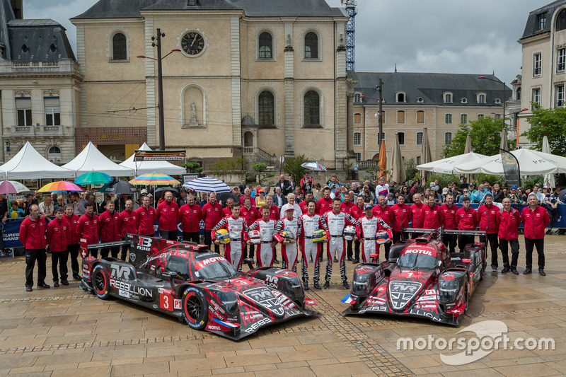 #3 Rebellion Racing Rebellion R-13: Mathias Beche, Gustavo Menezes, Thomas Laurent, #1 Rebellion Racing Rebellion R-13: Andre Lotterer, Neel Jani, Bruno Senna