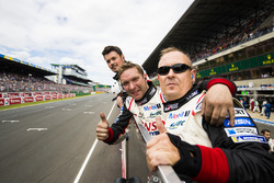 Toyota Racing mechanics on the pit wall