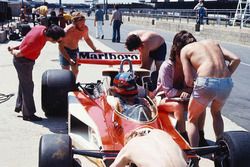 Gilles Villeneuve, McLaren M23