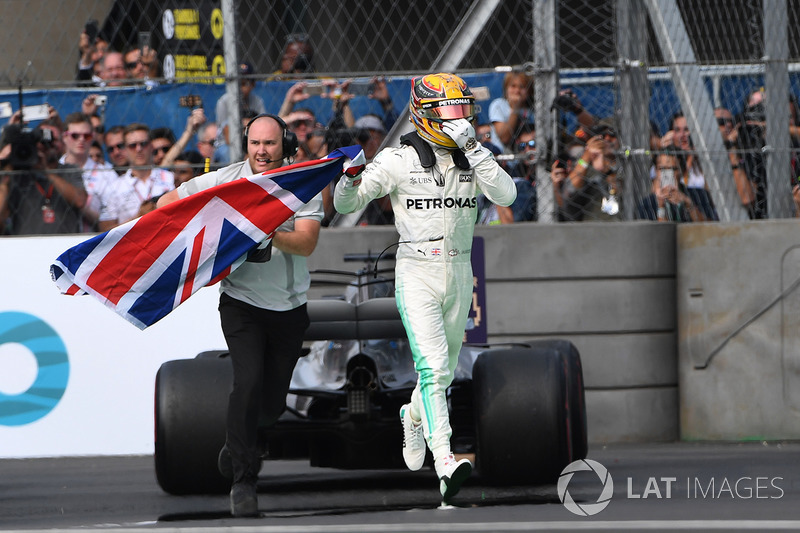 2017 World Champion Lewis Hamilton, Mercedes AMG F1