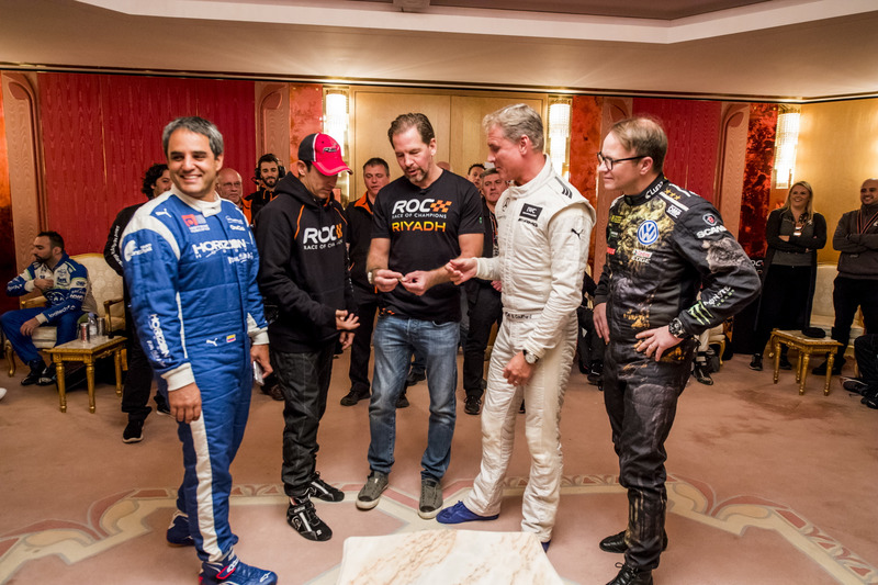 Fredrik Johnsson en un volado de Gamers vs Racers