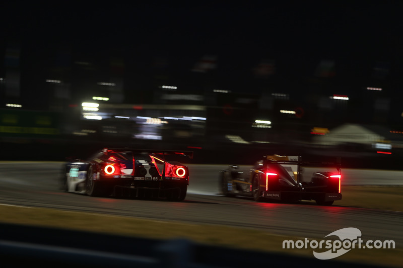 #66 Ford Performance Chip Ganassi Racing Ford GT: Джоі Хенд, Себастьян Бурже, Дірк Мюллер, #5 Action Express Racing Cadillac DPi: JЖоао Барбоза, Філіпе Альбукерке, Крістіан Фіттіпальді