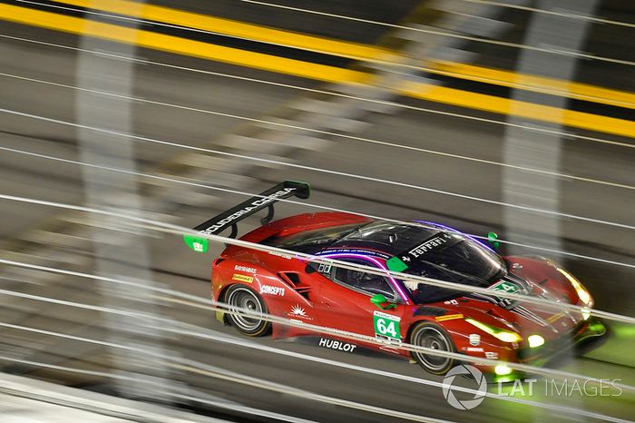#64 Scuderia Corsa Ferrari 488 GT3, GTD: Bill Sweedler, Townsend Bell, Frankie Montecalvo, Sam Bird