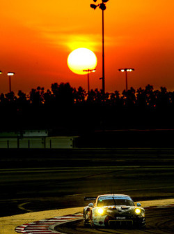 #77 Dempsey Proton Competition Porsche 911 RSR: Christian Ried, Matteo Cairoli, Marvin Dienst