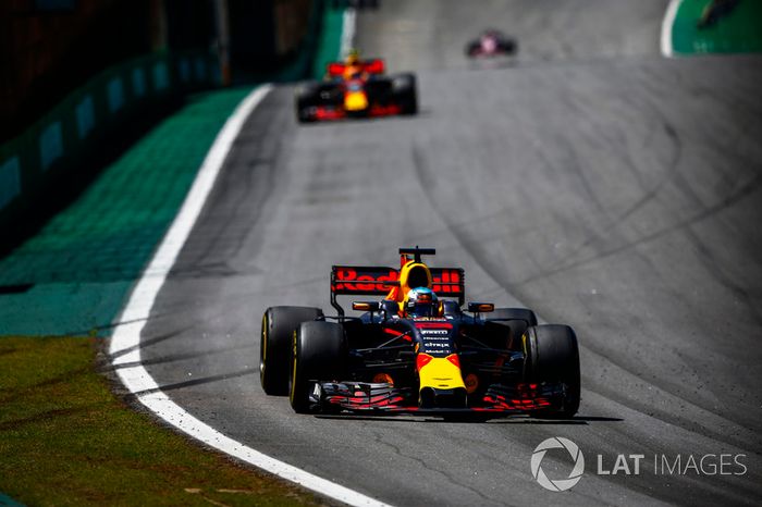 Daniel Ricciardo, Red Bull Racing RB13, Max Verstappen, Red Bull Racing RB13