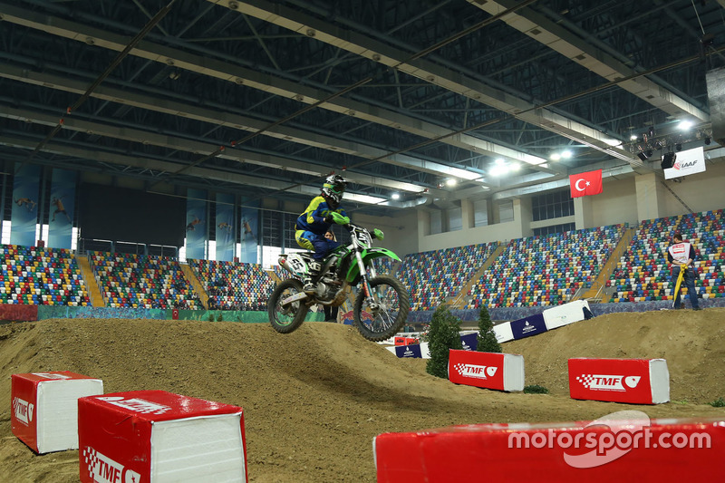 İstanbul Supercross Cuma antrenman