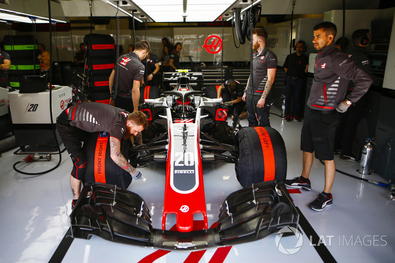 Kevin Magnussen, Haas F1 Team VF-18, in the garage