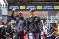 Fernando Alonso, McLaren and Carlos Sainz Jr., Renault Sport F1 Team