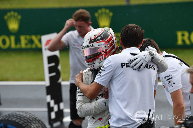 Lewis Hamilton, Mercedes-AMG F1 celebrates in parc ferme