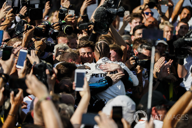 Lewis Hamilton győzelme a Magyar Nagydíjon - F1 2018