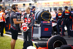 Kevin Magnussen, Haas F1 Team, on the grid