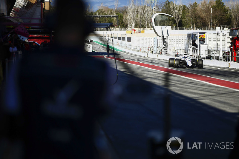 Lance Stroll, Williams FW41, pit stop