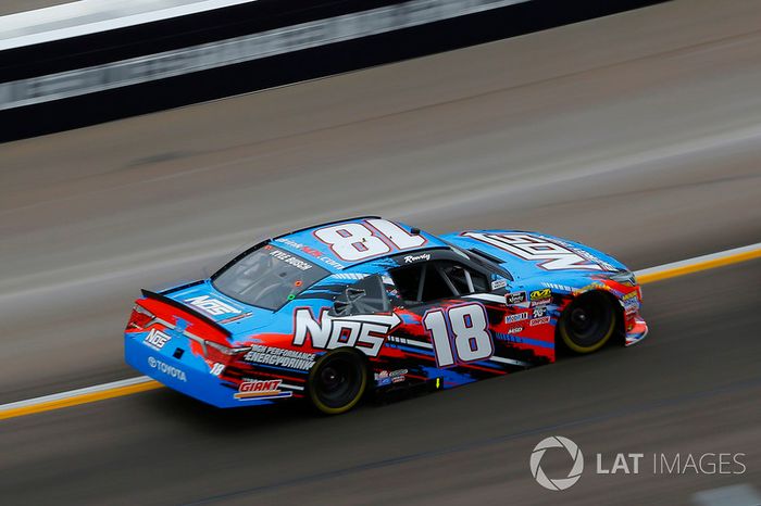 Kyle Busch, Joe Gibbs Racing, Toyota Camry NOS