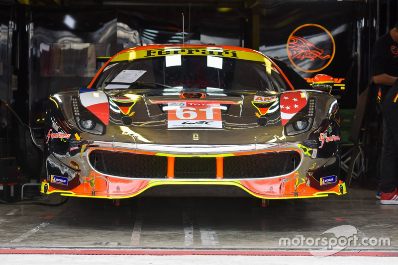 #61 Clearwater Racing Ferrari 488 GTE