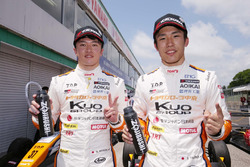 坪井翔と宮田莉朋(カローラ中京 Kuo TEAM TOM'S)