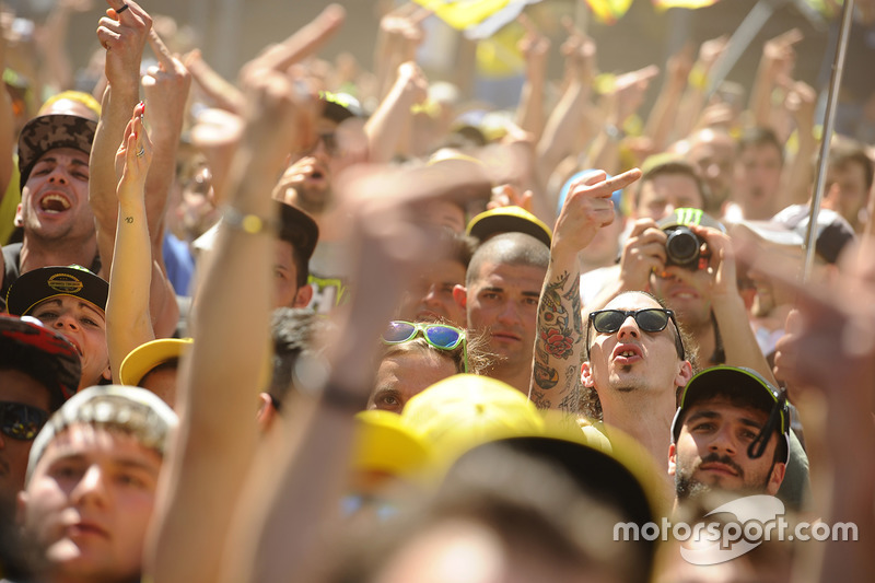 Fans de Valentino Rossi, Yamaha Factory Racing