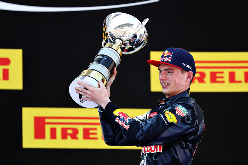 Max Verstappen, Red Bull Racing feiert seinen ersten Sieg