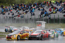 Tom Coronel, Roal Motorsport, Chevrolet RML Cruze TC1; Yvan Muller, Citroën World Touring Car Team,