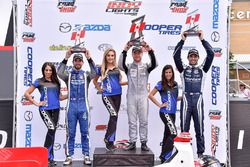 Podio: il vincitore della gara Felix Rosenqvist, Belardi Auto Racing, il secondo classificato Felix