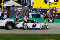 Le vainqueur Brad Keselowski, Team Penske Ford