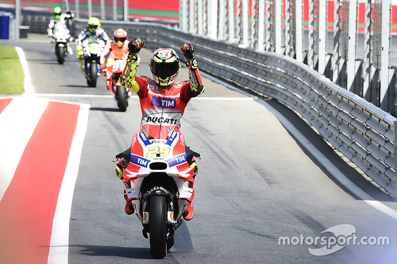 Il poleman Andrea Iannone, Ducati Team