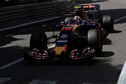 Carlos Sainz Jr., Scuderia Toro Rosso STR11