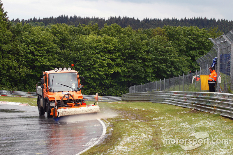 Rennunterbrechung am Nürburgring