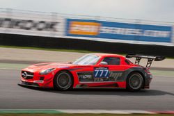 Mercedes SLS AMG GT3 команды MP Sports: Мартин Прокоп, Роберт Кубица, Кирин Мюллер, Пол Уайт, Тома О