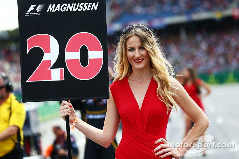La grid girl di Kevin Magnussen, Renault Sport F1 Team