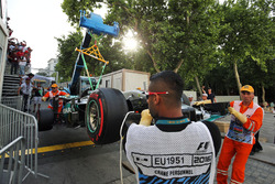 De Mercedes AMG F1 W07 Hybrid van Lewis Hamilton, Mercedes AMG F1 na crash