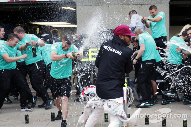 Ganador, Lewis Hamilton, Mercedes AMG F1 celebra