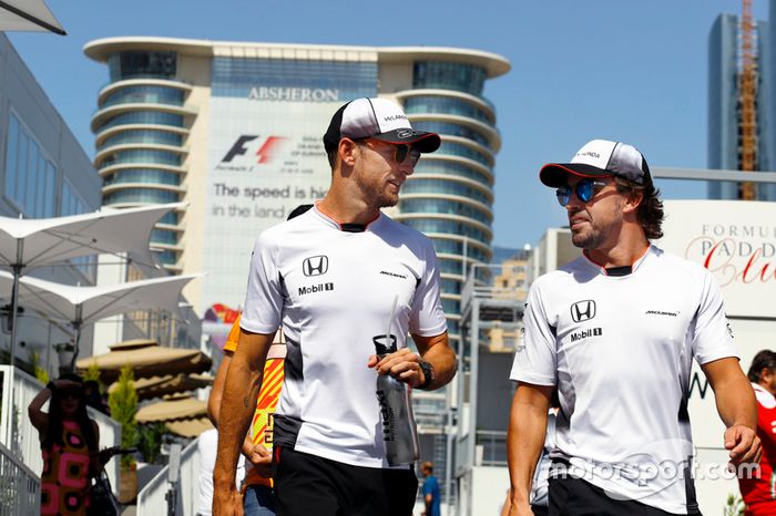 Fernando Alonso, McLaren y Jenson Button, McLaren