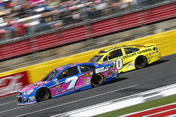 Regan Smith, Tommy Baldwin Racing Chevrolet, Matt Kenseth, Joe Gibbs Racing Toyota
