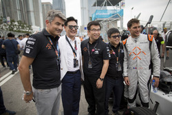 Loic Duval, Dragon Racing con degli ospiti