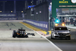 Nico Hulkenberg, Sahara Force India F1 VJM09 ile yarışın startında kaza yapıyor