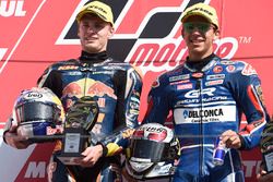 Podium: Le vainqueur Enea Bastianini, Gresini Racing Team Moto3, deuxième place Brad Binder, Red Bull KTM Ajo